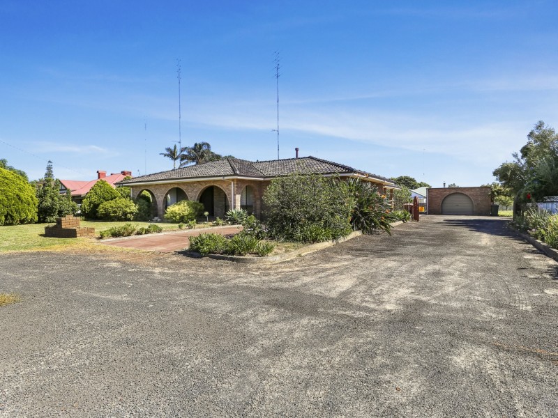 160 Uduc Road, Harvey WA 6220