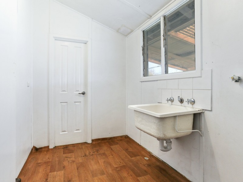 4 Merriedale Crescent, Harvey WA 6220