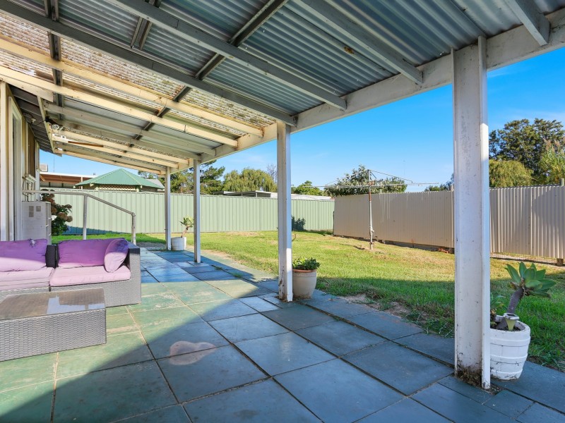 4 Merriedale Crescent, Harvey WA 6220