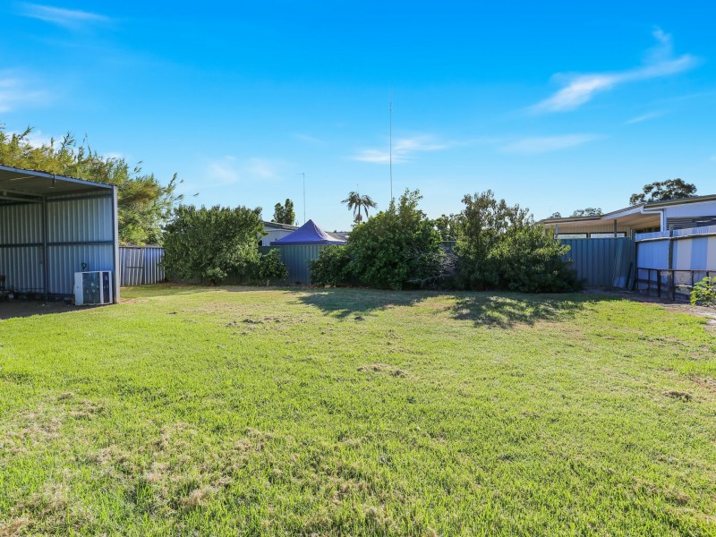 4 Merriedale Crescent, Harvey WA 6220