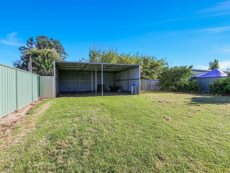 4 Merriedale Crescent, Harvey WA 6220
