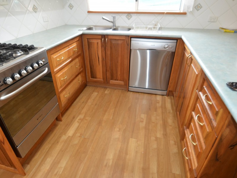 14 Lyons Way, Harvey WA 6220