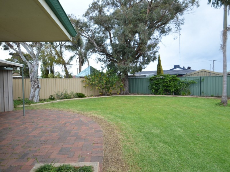 14 Lyons Way, Harvey WA 6220