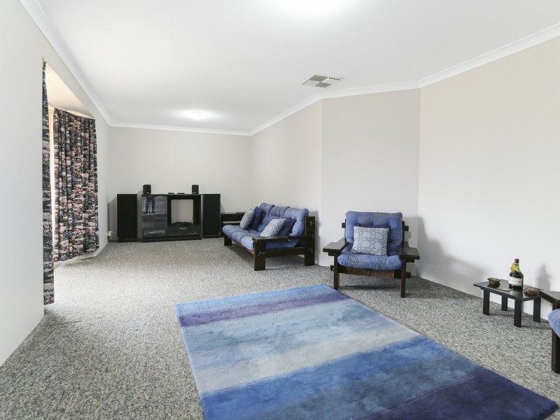 13 Jefferies Way, Warawarrup WA 6220