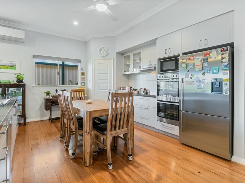 4A Centennial Avenue, Harvey WA 6220