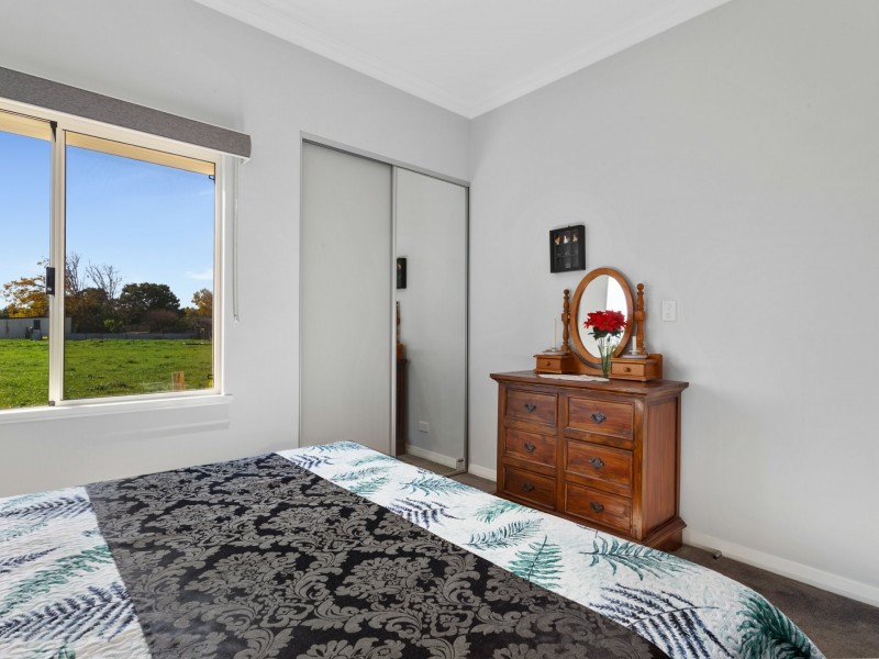 4A Centennial Avenue, Harvey WA 6220