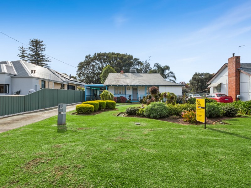 22 Harvey Street, Harvey WA 6220