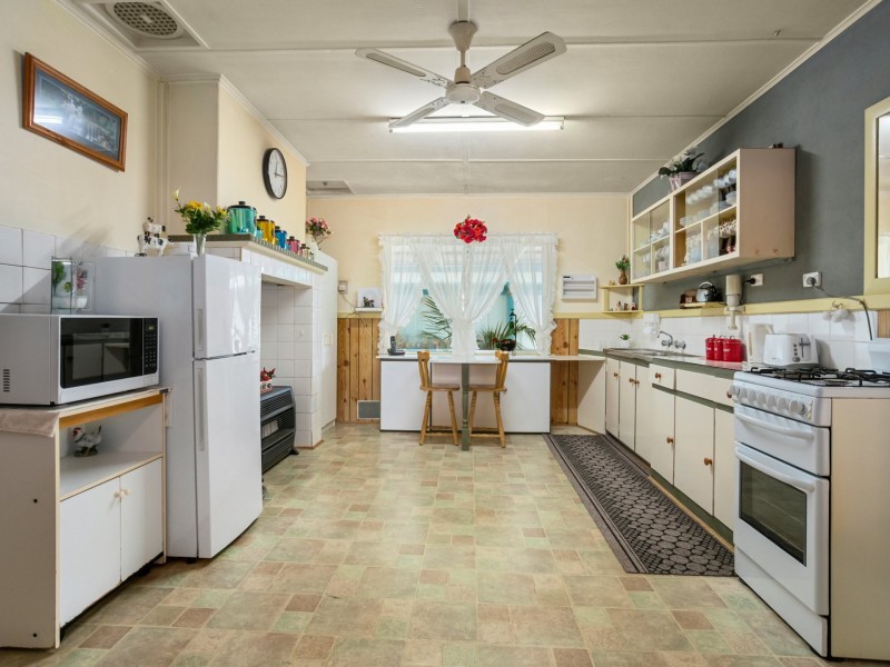 22 Harvey Street, Harvey WA 6220