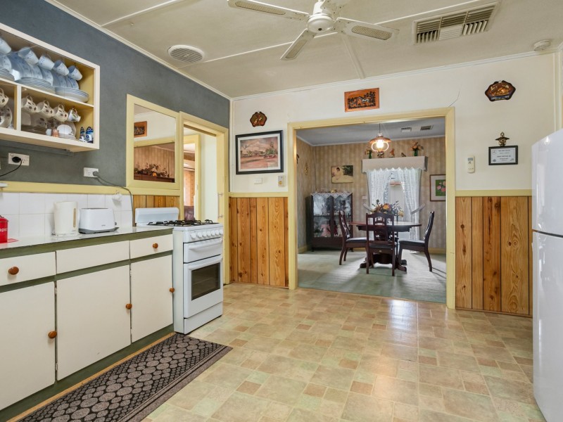 22 Harvey Street, Harvey WA 6220