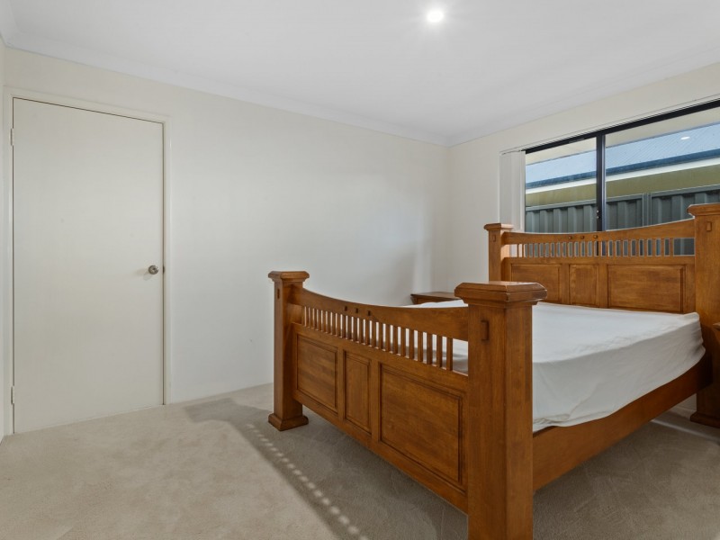 32 Hinge Road, Harvey WA 6220