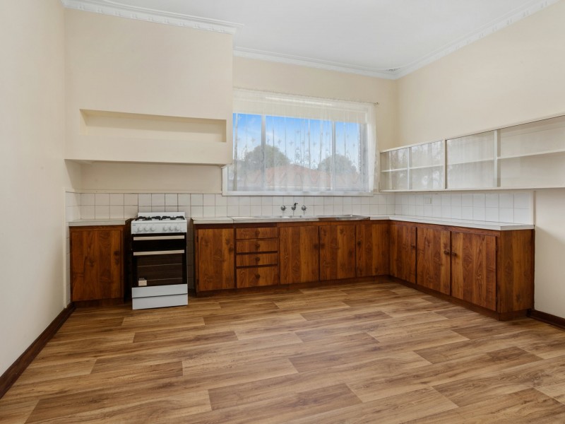 39 Hayward Street, Harvey WA 6220