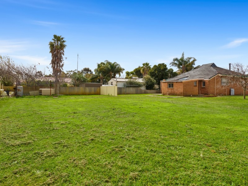 39 Hayward Street, Harvey WA 6220