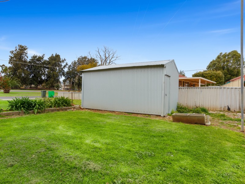 39 Hayward Street, Harvey WA 6220