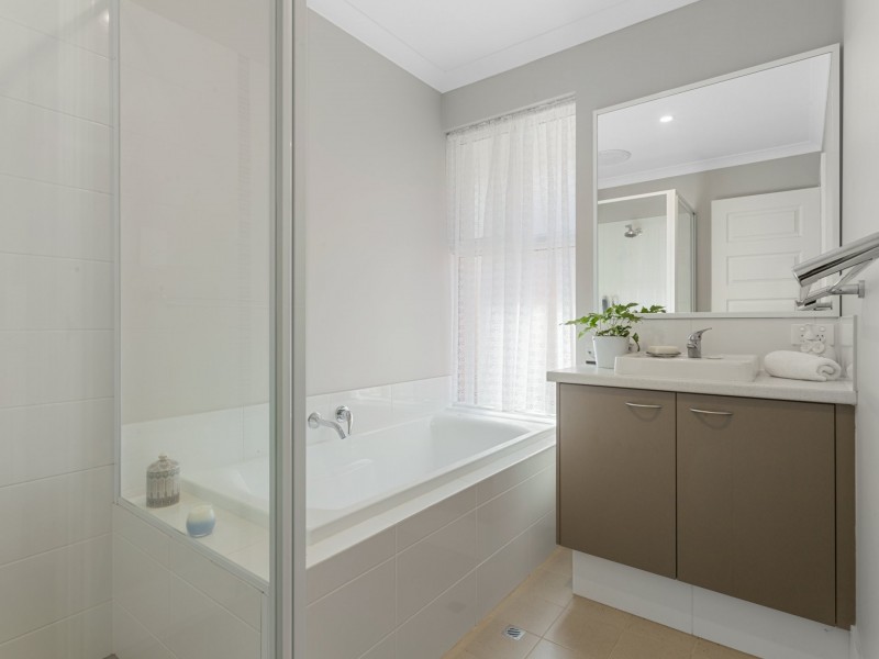 4 Boschetti Street, Harvey WA 6220