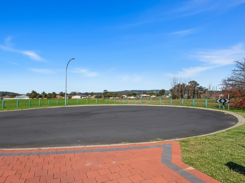 4 Boschetti Street, Harvey WA 6220