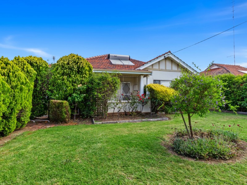 5 Buckby Road, Harvey WA 6220