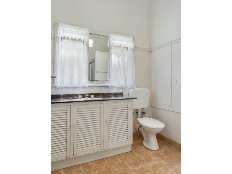 5 Buckby Road, Harvey WA 6220