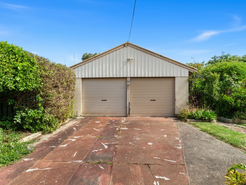 5 Buckby Road, Harvey WA 6220