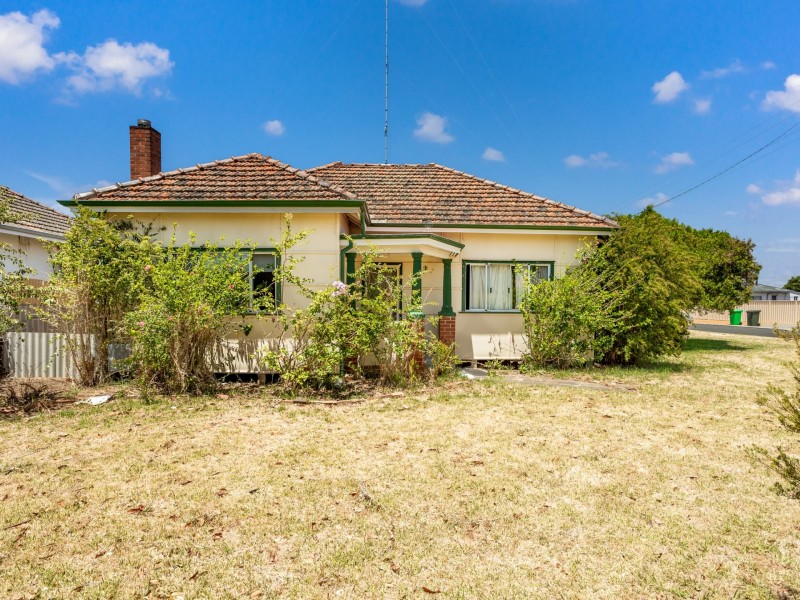 11 Buckby Road, Harvey WA 6220