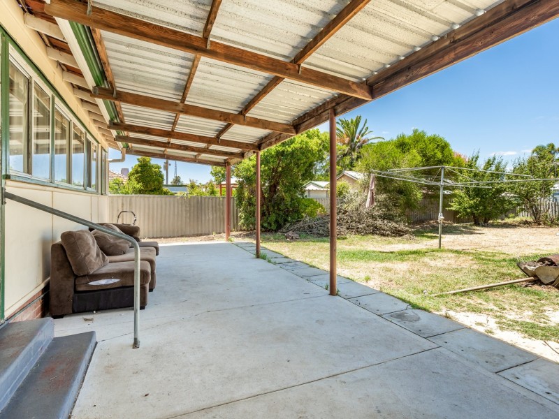 11 Buckby Road, Harvey WA 6220