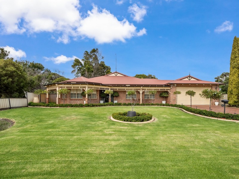 27 King Street, Harvey WA 6220