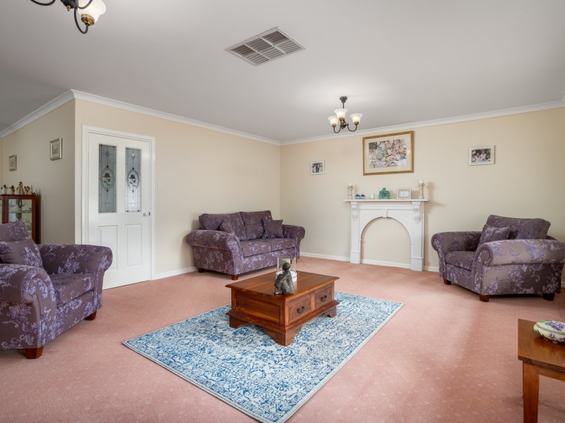 27 King Street, Harvey WA 6220