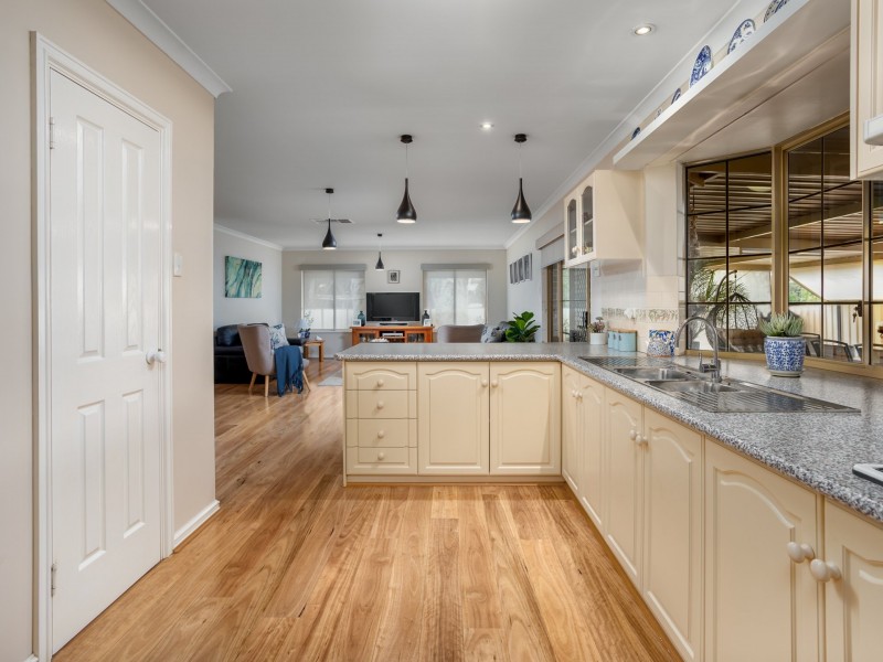 27 King Street, Harvey WA 6220