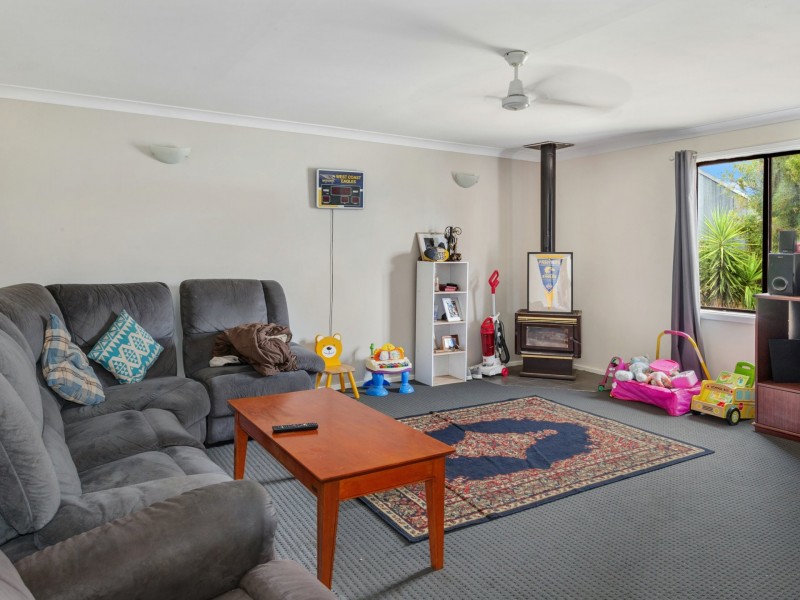 6 Kennedy Street, Harvey WA 6220