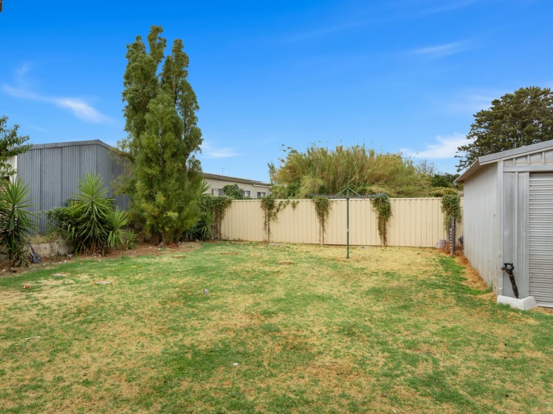 6 Kennedy Street, Harvey WA 6220
