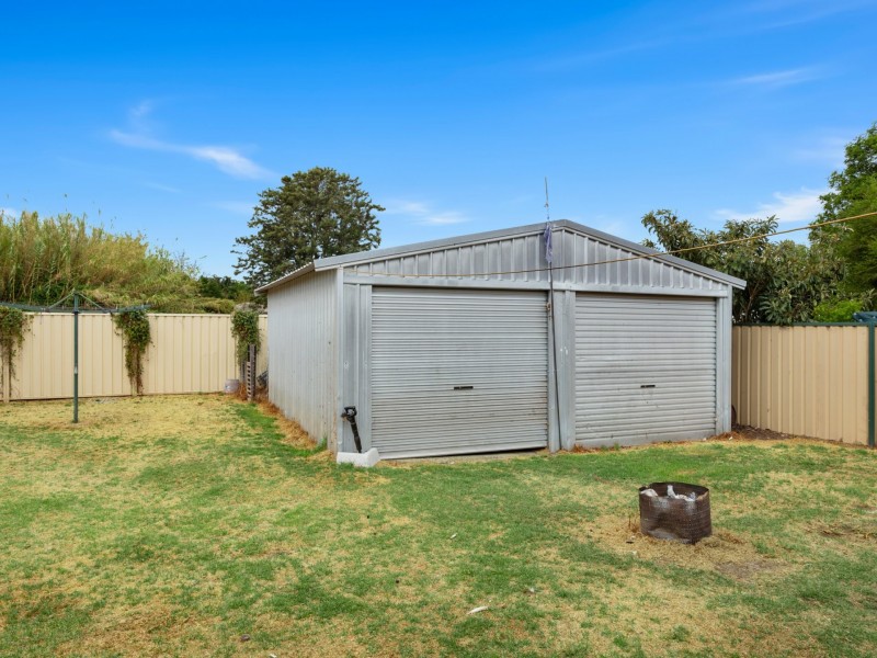 6 Kennedy Street, Harvey WA 6220