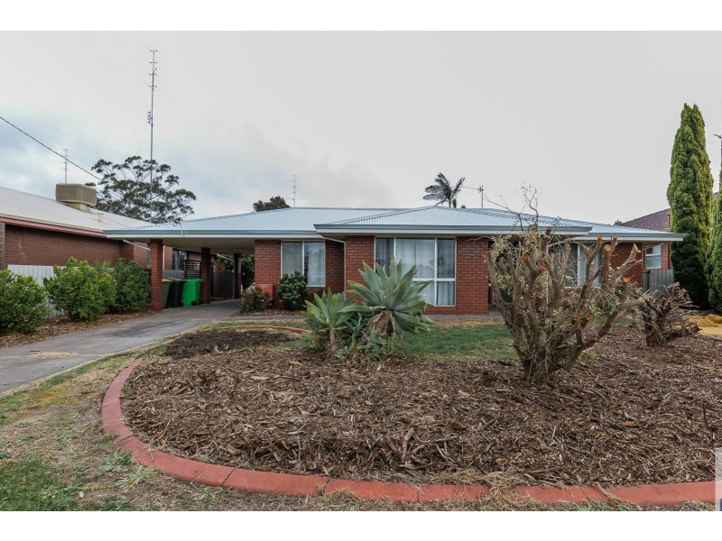 9 Young Street, Harvey WA 6220