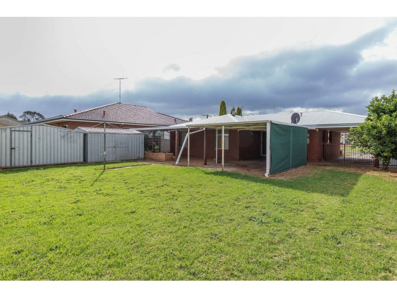 9 Young Street, Harvey WA 6220