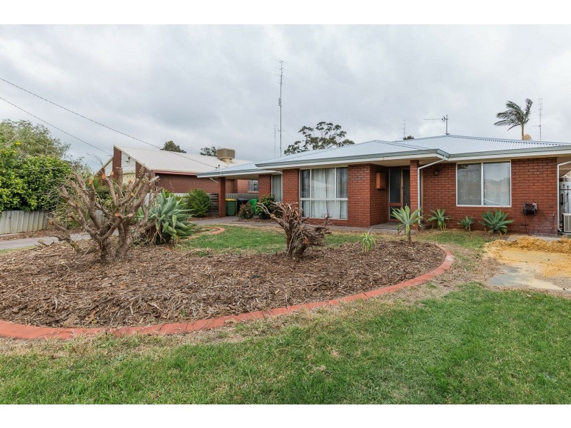 9 Young Street, Harvey WA 6220