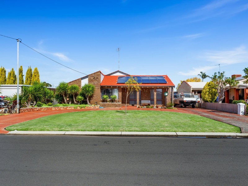 1 Centennial Avenue, Harvey WA 6220