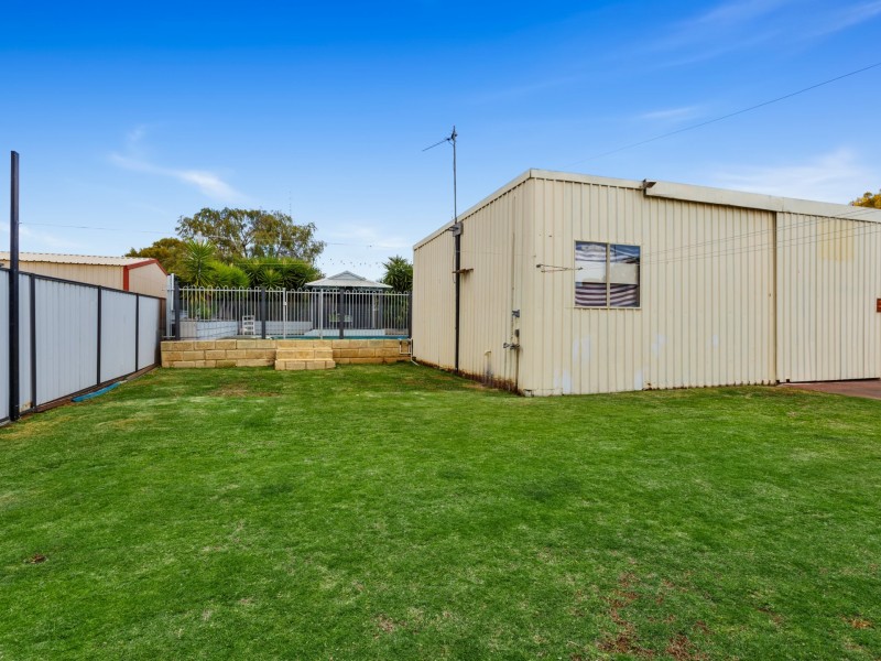 1 Centennial Avenue, Harvey WA 6220