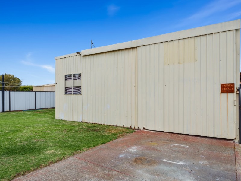 1 Centennial Avenue, Harvey WA 6220