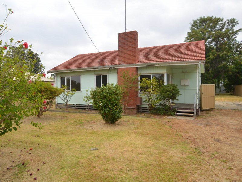 22 Uduc Road, Harvey WA 6220