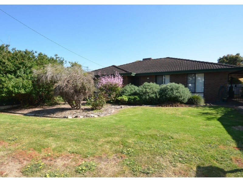 70 Herbert Road, Harvey WA 6220