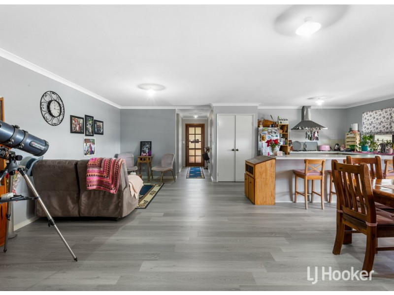 8 Vernon Street, Cookernup WA 6220