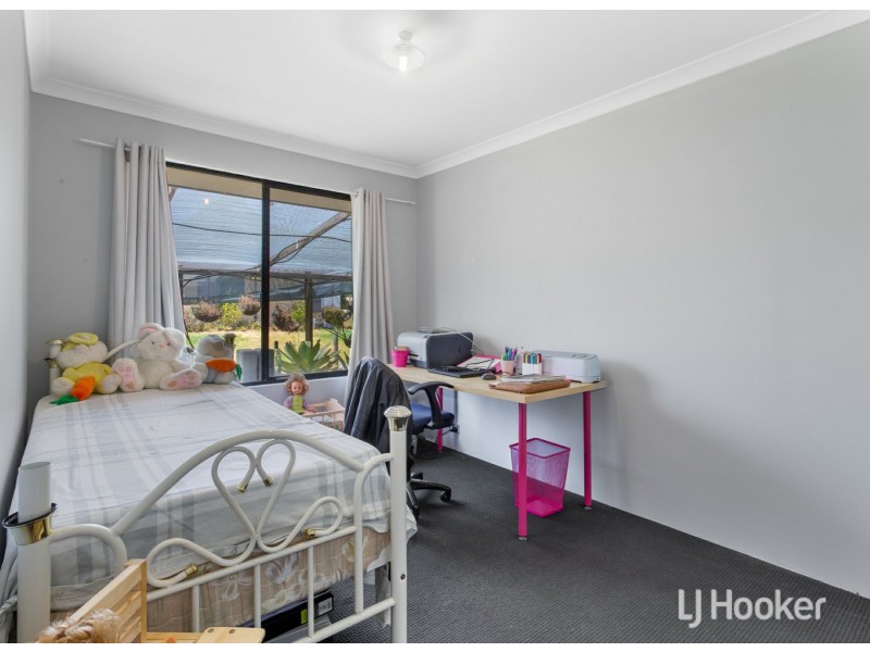 8 Vernon Street, Cookernup WA 6220