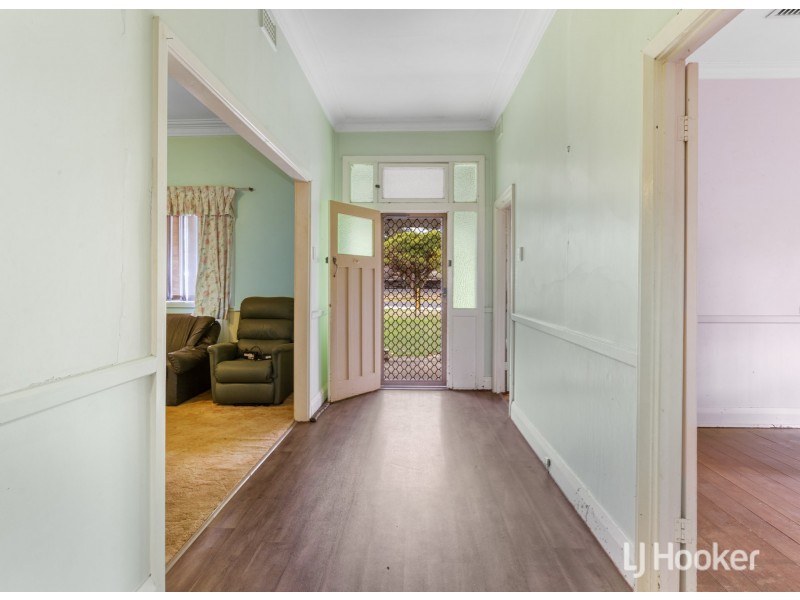 10 Herbert Road, Harvey WA 6220