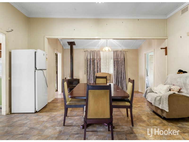 10 Herbert Road, Harvey WA 6220