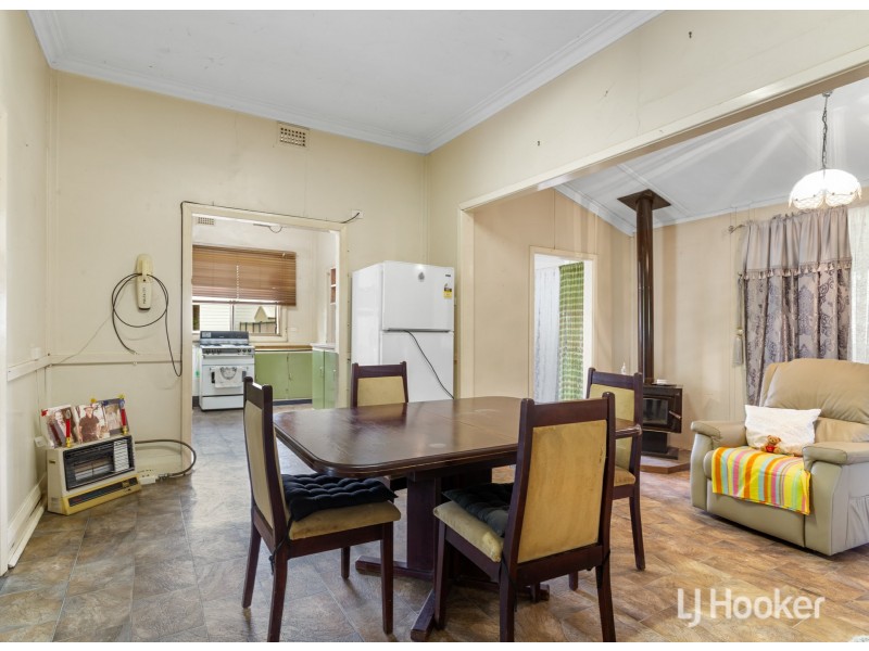 10 Herbert Road, Harvey WA 6220