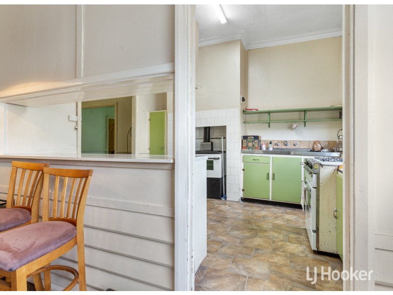 10 Herbert Road, Harvey WA 6220