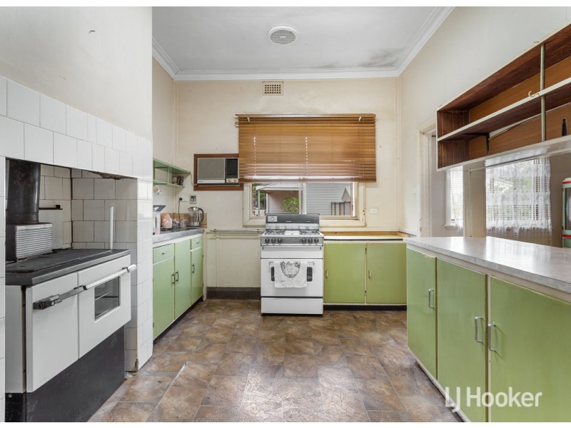 10 Herbert Road, Harvey WA 6220