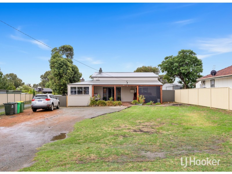 16 Uduc Road, Harvey WA 6220