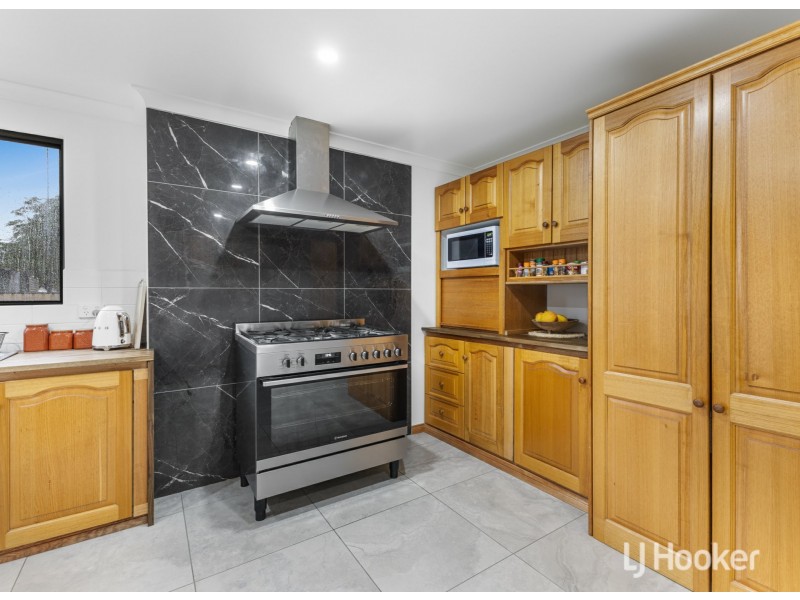 16 Uduc Road, Harvey WA 6220