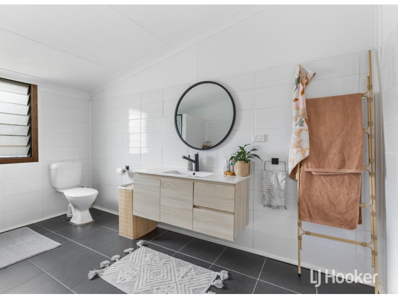 16 Uduc Road, Harvey WA 6220