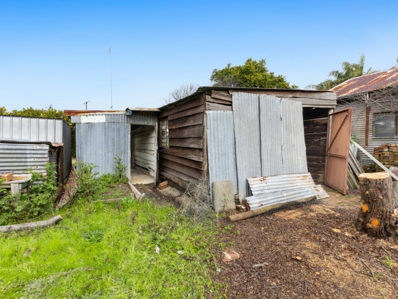 156 Uduc Road, Harvey WA 6220