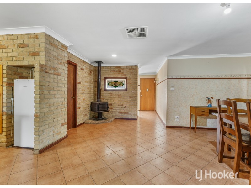 10 Lyons Way, Harvey WA 6220